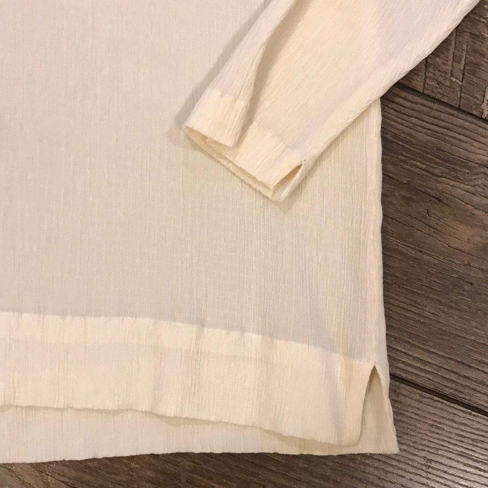 Vintage DVF Silk Cream Shirt - Picture 4 of 6